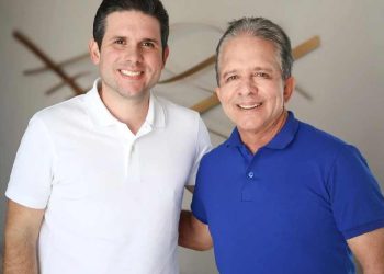 Deputado Hugo Motta e o pai e prefeito da cidade de Patos, Nabor Wanderley.