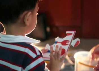 Juíza determina tratamento permanente para criança autista em Pernambuco.