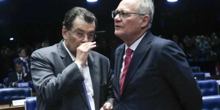 Senadores do MDB indiciados por corrupção e lavagem de dinheiro.