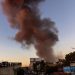 Após o bombardeio, uma grande nuvem de fumaça foi vista saindo dos locais dos ataques