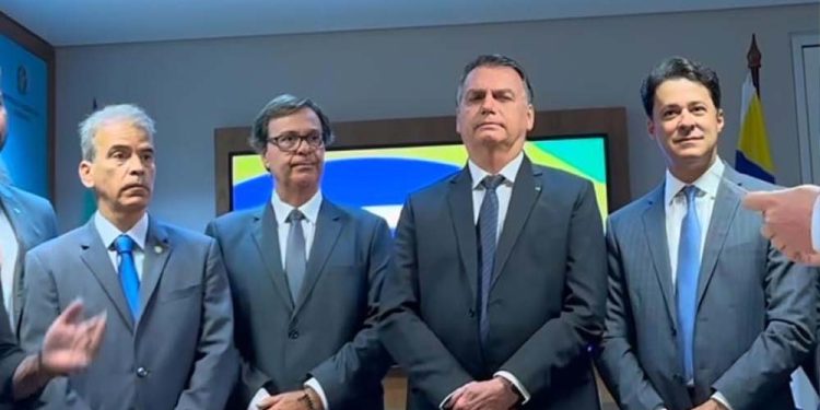 Alberto Feitosa, Gilson Machado, Jair Bolsonaro e Anderson Ferreira (Da esq. para dir.)