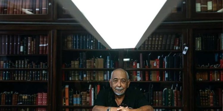 Leonardo Padura é escritor e jornalista cubano