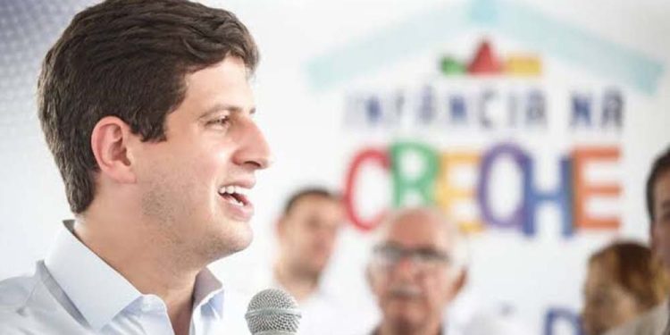 Creches conveniadas com a gestão de João Campos estão "na mira" do TCE