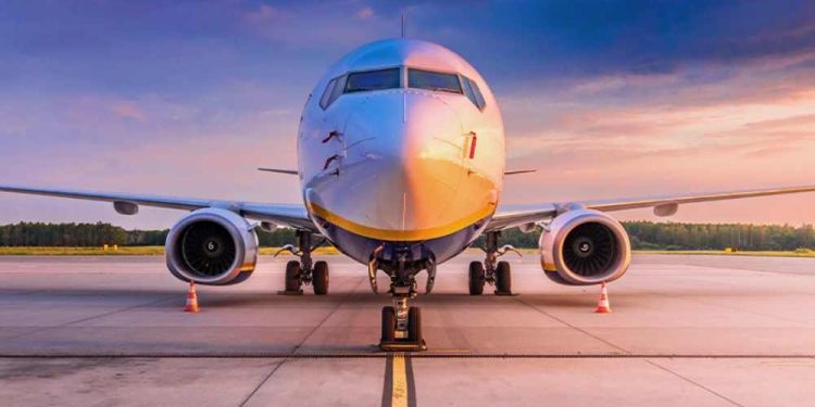 Brasil concentra 98% das ações judiciais globais no setor aéreo, com 600 mil processos abertos em um ano.