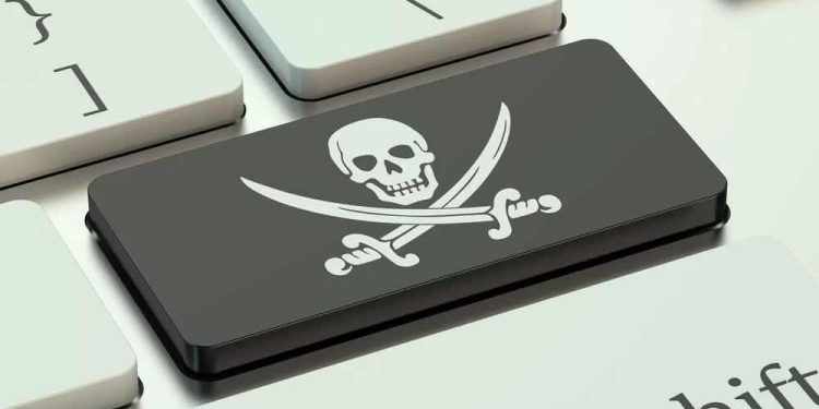 Operação coordenada pelo governo brasileiro combate pirataria online.