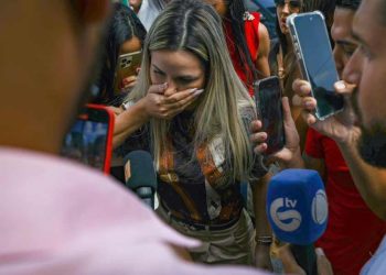 Deolane Bezerra é transferida para Colônia Penal Feminina de Buíque.