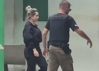 Deolane Bezerra após ser presa na Operação da Polícia Civil.