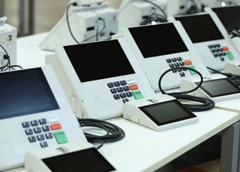 Magistrados da Justiça Eleitoral no Rio de Janeiro estabelecem entendimento inédito para barrar candidaturas ligadas ao tráfico e à milícia.