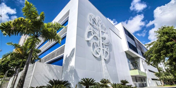 Colégio é conhecido como referência na região. E mas mãe da vítima questiona por que não foi acionada imediatamente após o incidente