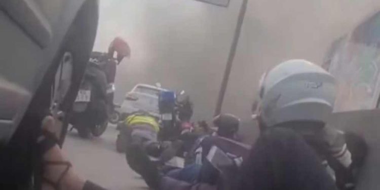 Tiroteio no Complexo do Israel causa morte de passageiro em ônibus