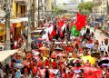 Apoiadores petistas durante ato no Recife (PE)