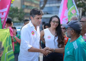 Daniel Coelho (PSD) durante ato de campanha no Recife