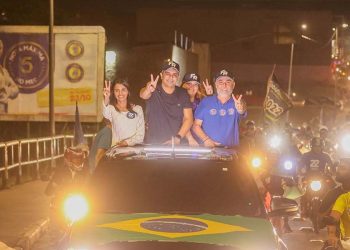 Fernando Rodolfo (PL) durante carreata em Caruaru