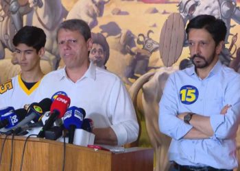 Tarcísio de Freitas foi acionado por Boulos no TSE