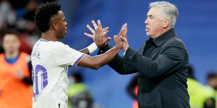 Mesmo com números excepcionais no ano, Vini ficou em 2° no prêmio de melhores da temporada