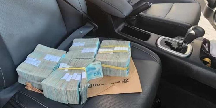 Três suspeitos são presos por sacar R$ 5 milhões em espécie para compra de votos em Castanhal, Pará.