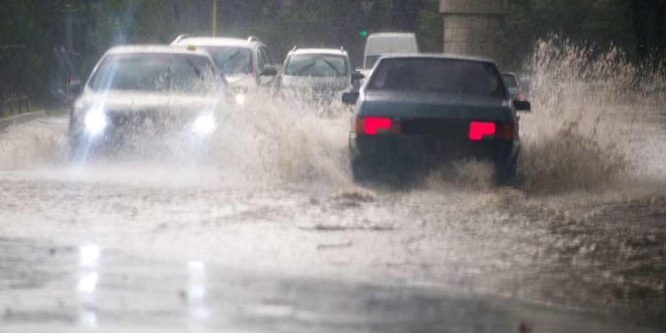 Há previsão para chuva intensa em São Paulo, Minas e Rio de Janeiro.
