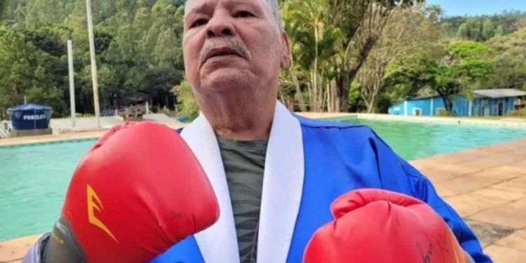 Destaque entre os pesos-pesados, ele tem um título mundial e enfrentou na carreira Evander Holyfield e George Foreman