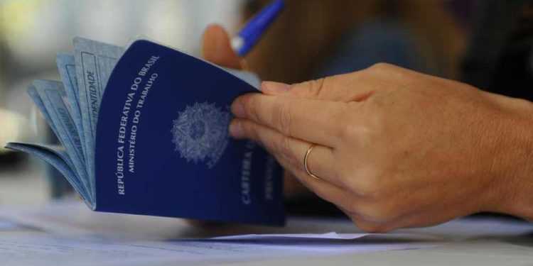 Trabalhadores pedem fim da escala 6x1