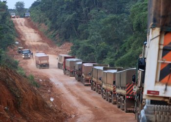 Situação da malha rodoviária brasileira segue ruim, apesar de uma pequena melhora na qualidade geral, aponta pesquisa da CNT.