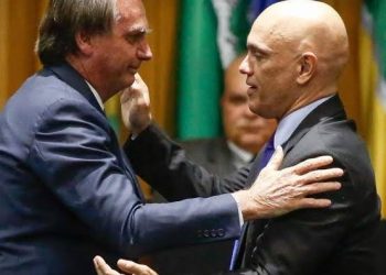"Morais tem uma assessoria bastante criativa e faz tudo o que não diz a lei", dispara Bolsonaro