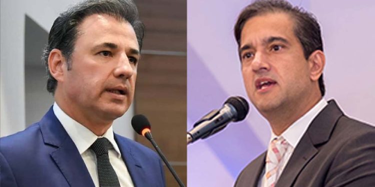 Os advogados Fernando Ribeiro Lins (esq) e Ronnie Duarte (dir.)