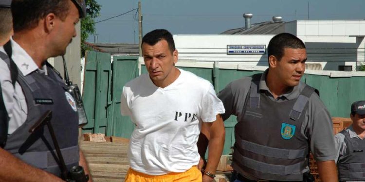 Decisão judicial cita risco à segurança do estado com retorno de Marcola à prisão estadual