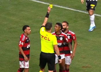 Bruno Henrique é investigado por suspeita de recebimento de cartões em jogo do Brasileirão