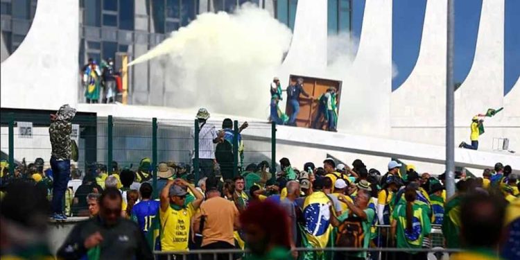 STF mantém cronograma de investigação do 8 de janeiro após atentado na Praça dos Três Poderes