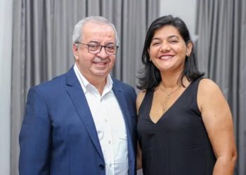 A secretária de Obras e serviços públicos, Viviane Facundes da Silva, é esposa do prefeito reeleito de Gravatá, Padre Joselito