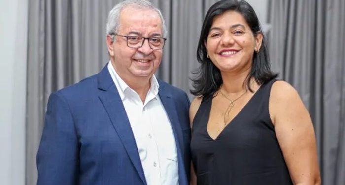 A secretária de Obras e serviços públicos, Viviane Facundes da Silva, é esposa do prefeito reeleito de Gravatá, Padre Joselito