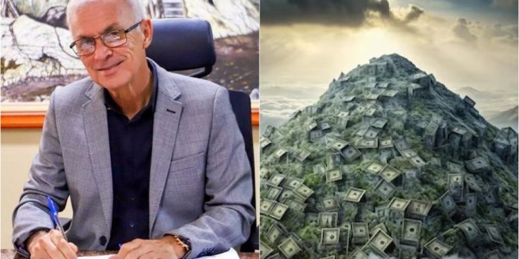 Paulo Roberto, reeleito prefeito de Vitória de Santo Antão