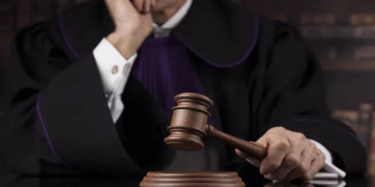 CNJ expõe rede de corrupção com afastamento de juiz que negociava cargos para familiares