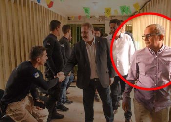 Em detalhe, o diretor exonerado Charles Belarmino de Queiroz Silva