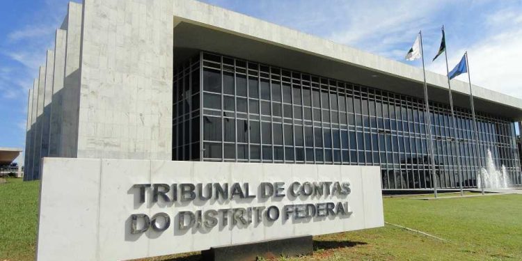 TCDF paga R$ 5,8 milhões em gratificações retroativas a conselheiros e procuradores