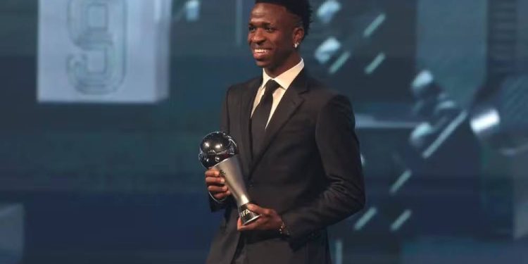 Atacante do Real Madrid é o primeiro brasileiro a conseguir premiação desde Kaká, em 2007