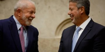 PT deverá abrir espaço no governo para acomodar partidos do Centrão na 2ª metade do mandato de Lula