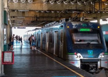 Fortes chuvas causam paralisação parcial do Metrô do Recife