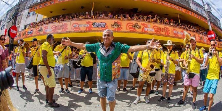 O Camarote do Zezo comporta até 900 foliões