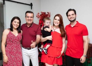 Elias ao lado da esposa Adajane da Silva Lima; da filha Gabriela Thays da Silva Lima e do genro Ricardo Henrique do Amaral