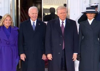 Joe Biden recebe Donald Trump na Casa Branca em transição histórica de Governo