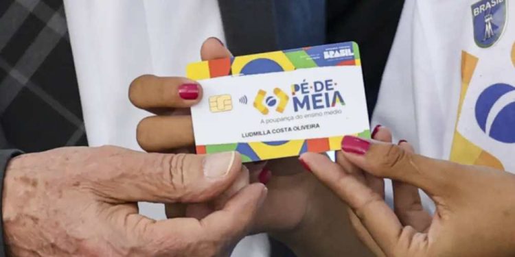 Bolsa estudantil do governo federal tem verba bloqueada após decisão do TCU