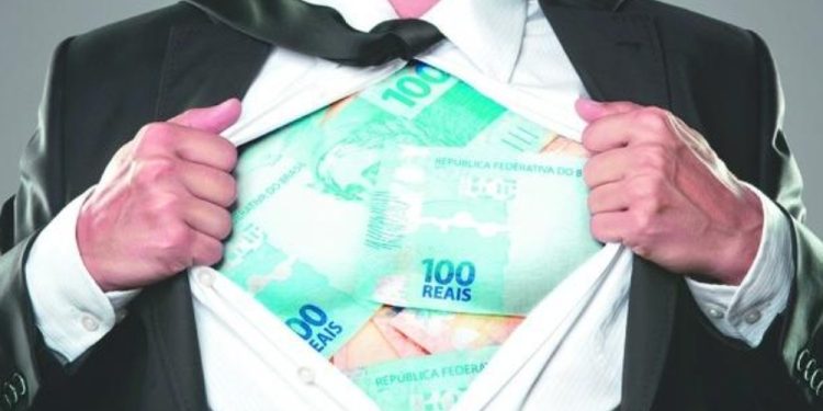 Reformas institucionais são urgentes para combater distorções salariais no funcionalismo público