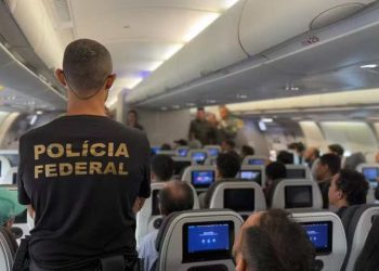 Maus-tratos a deportados geram crise diplomática e polarização política no Brasil