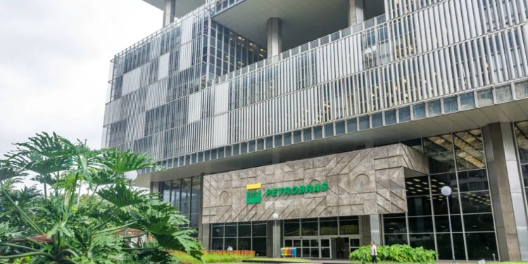 Denúncia aponta vantagem competitiva para empresas com estaleiros próprios