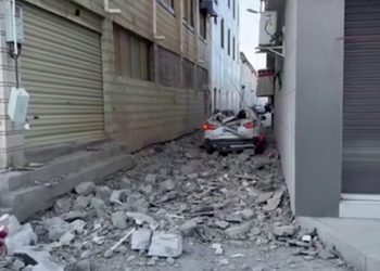 Sismo de magnitude 6.8 foi sentido até na capital do Nepal