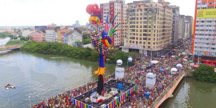Bloco do Galo anuncia novidades para desfile de 6,5 km no Centro do Recife