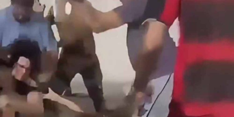 Discussão sobre irregularidades trabalhistas provoca confronto em reunião condominial