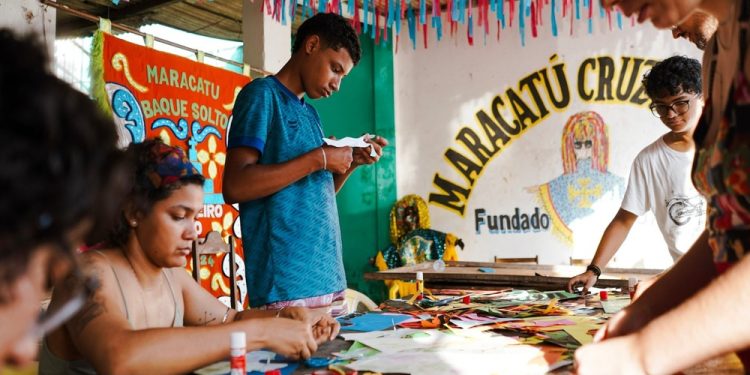 Projeto une design, música e exposição