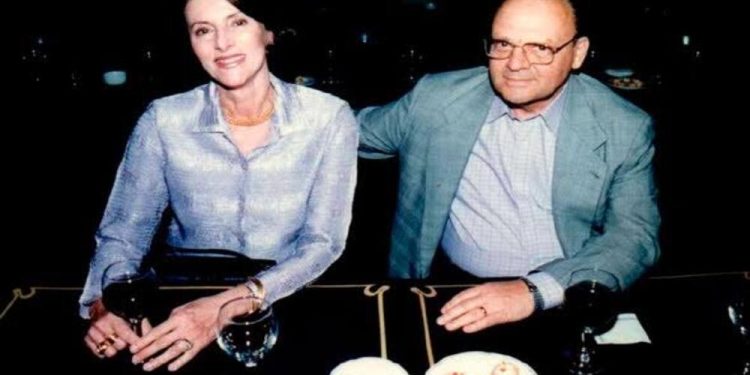 Ex-ministro do Tribunal Superior Eleitoral (TSE), José Guilherme Villela, e sua esposa Maria Carvalho Villela.